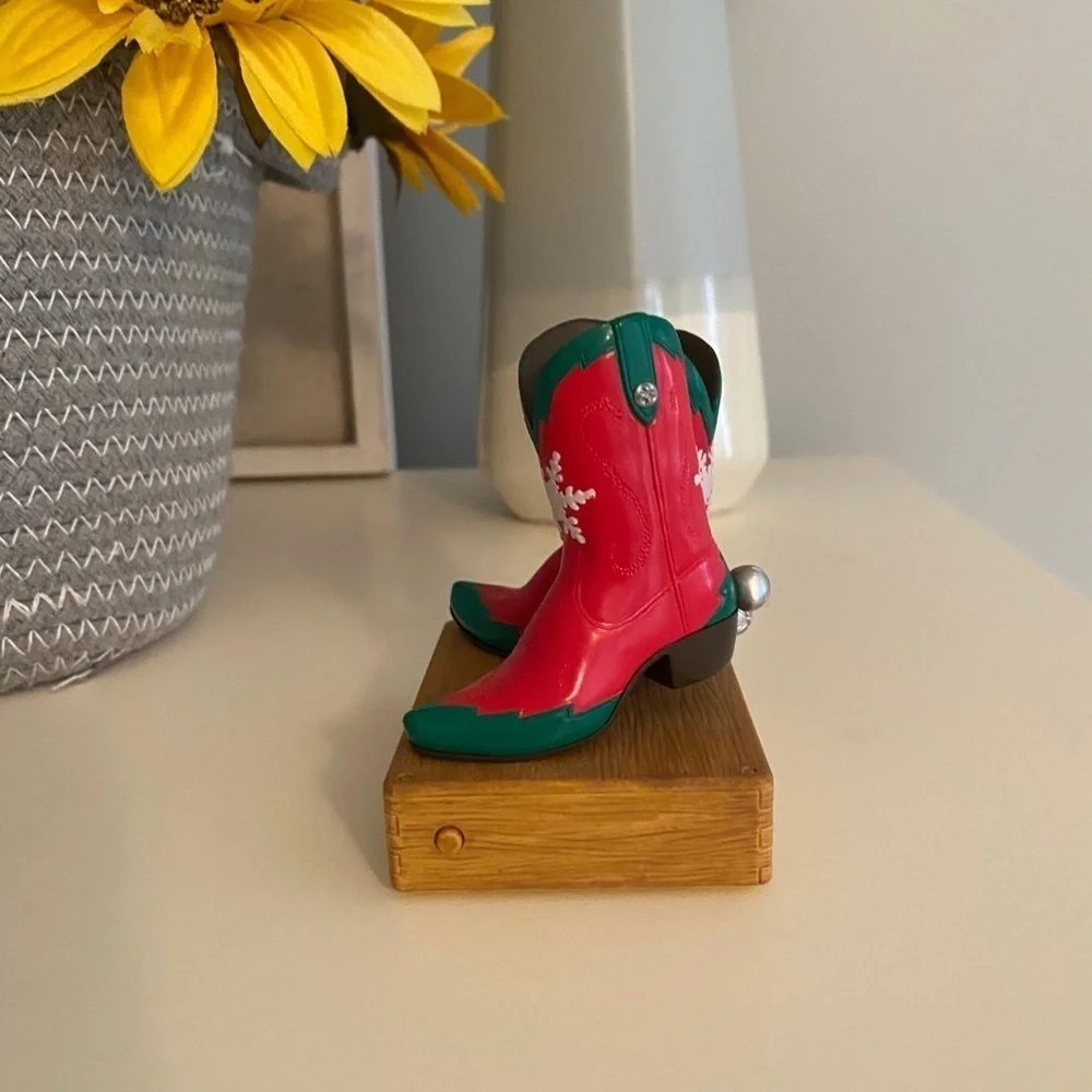 HALLMARK 2014 Kickin It Up Ornament